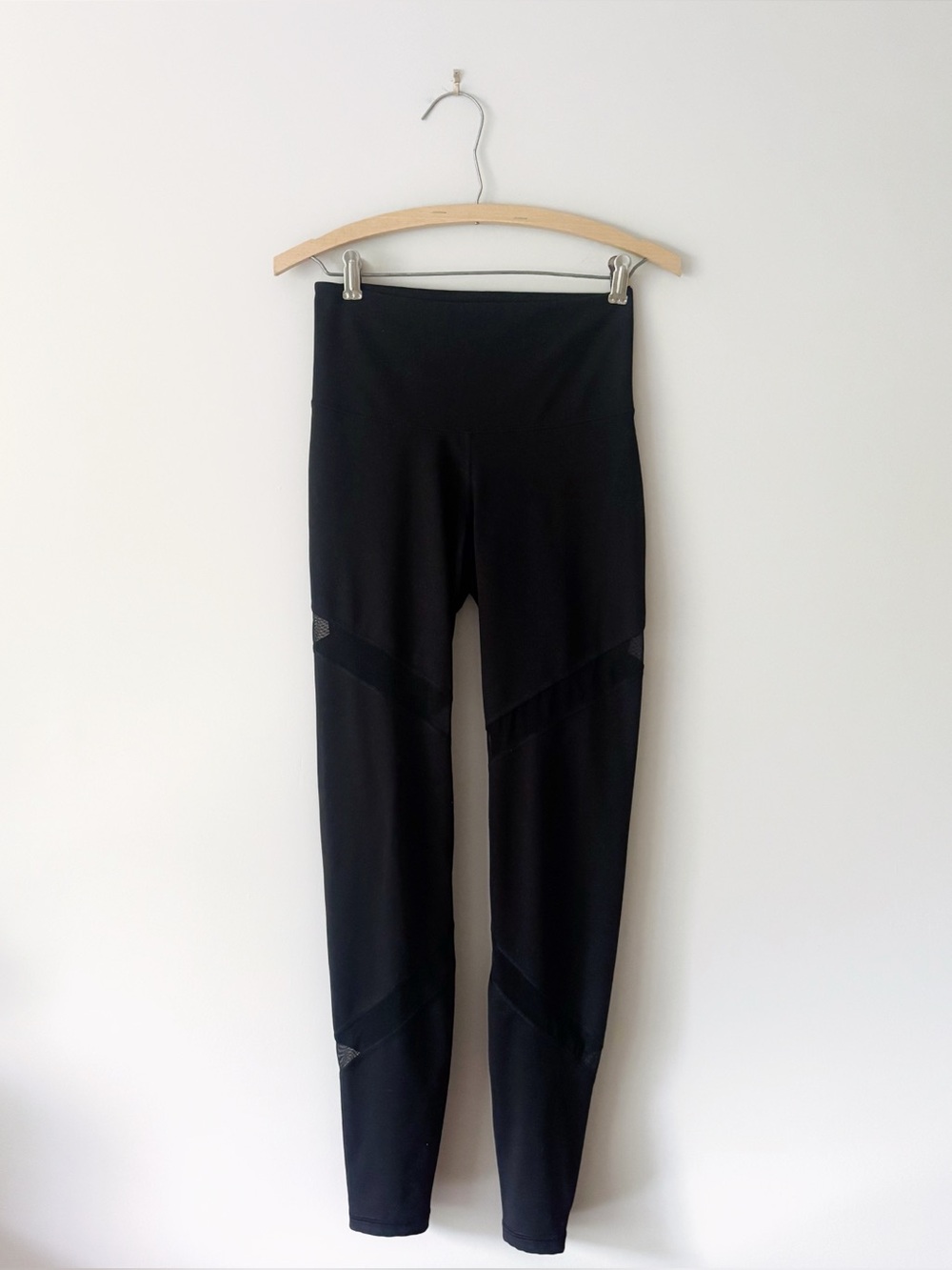 Old Navy Active Black Mesh Panel Leggings